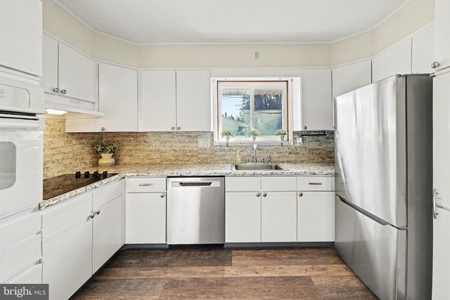 41 CITADEL DR, Camp Hill, PA 17011