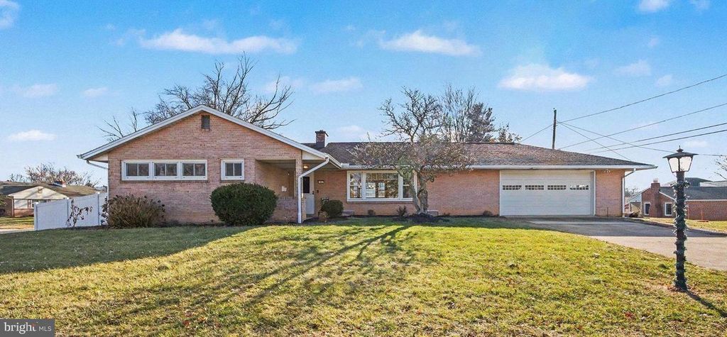 41 CITADEL DR, Camp Hill, PA 17011