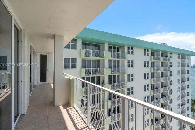 10350 W Bay Harbor Dr 10AB, Bay Harbor Islands, FL 33154