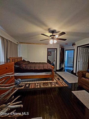 103 N Stephen ST, Clark Fork, ID 83811