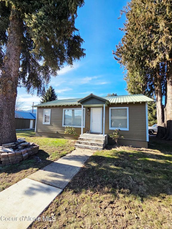 103 N Stephen ST, Clark Fork, ID 83811