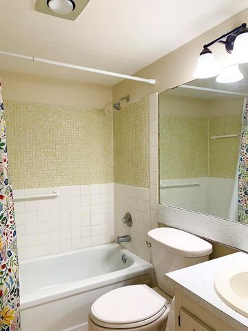 123 Canterbury E, West Palm Beach, FL 33417