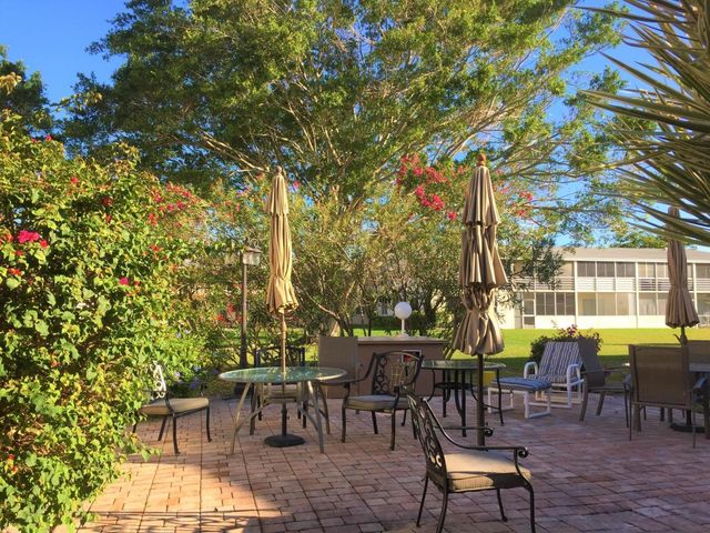 123 Canterbury E, West Palm Beach, FL 33417