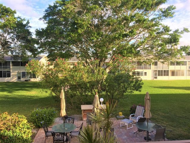 123 Canterbury E, West Palm Beach, FL 33417