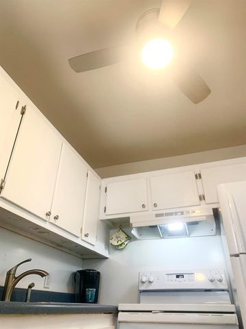 123 Canterbury E, West Palm Beach, FL 33417