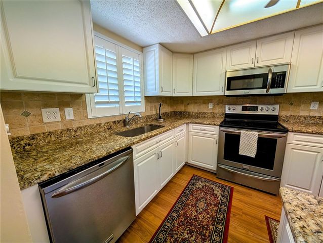 3807 LAKE BAYSHORE DRIVE H-416, Bradenton, FL 34205