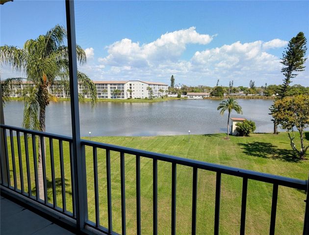 3807 LAKE BAYSHORE DRIVE H-416, Bradenton, FL 34205