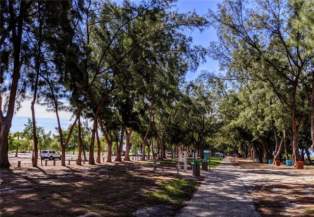 3807 LAKE BAYSHORE DRIVE H-416, Bradenton, FL 34205