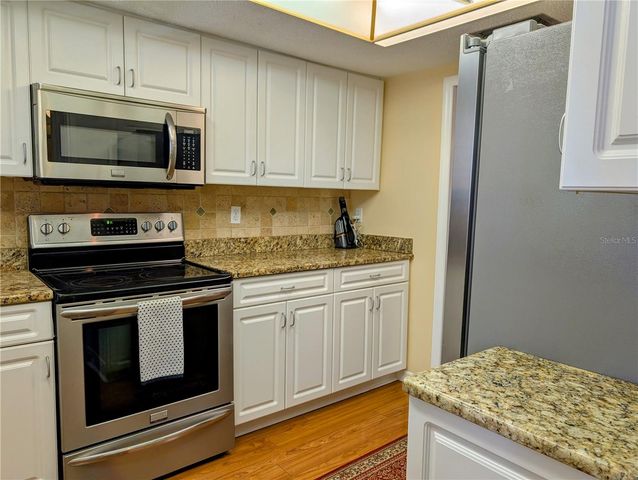 3807 LAKE BAYSHORE DRIVE H-416, Bradenton, FL 34205