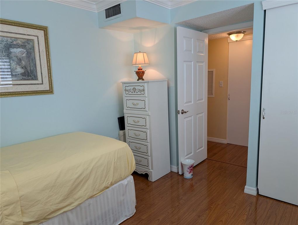 Image 27 of property listing at 3807 LAKE BAYSHORE DRIVE H-416, Bradenton, FL 34205