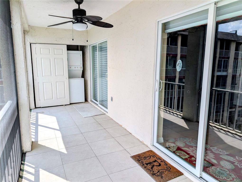 Image 32 of property listing at 3807 LAKE BAYSHORE DRIVE H-416, Bradenton, FL 34205