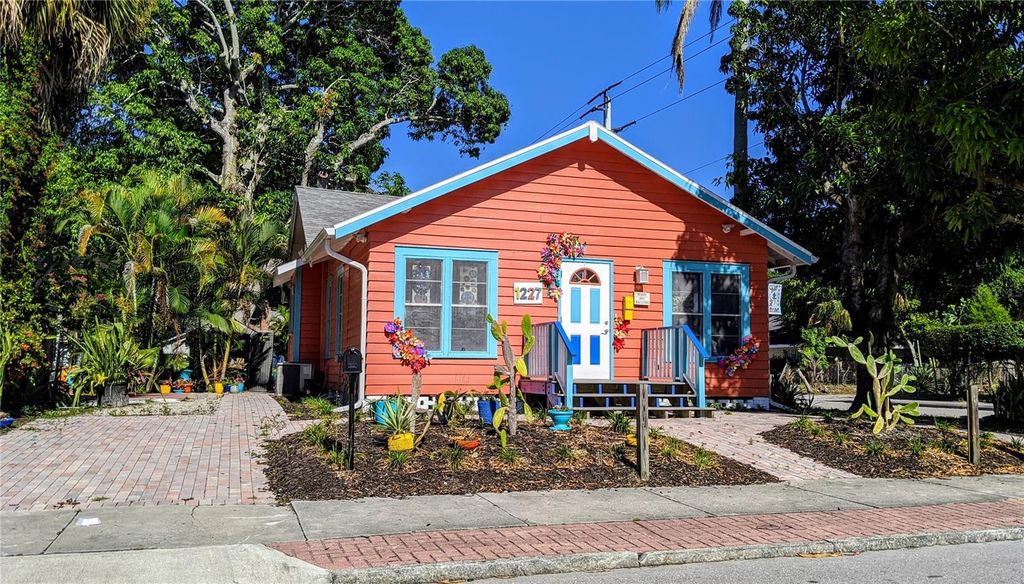 Image 54 of property listing at 3807 LAKE BAYSHORE DRIVE H-416, Bradenton, FL 34205