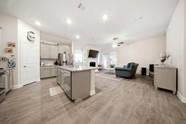 10936 Los Alamos Drive, Aubrey, TX 76227