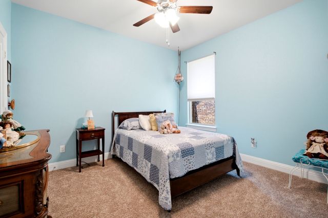 10936 Los Alamos Drive, Aubrey, TX 76227