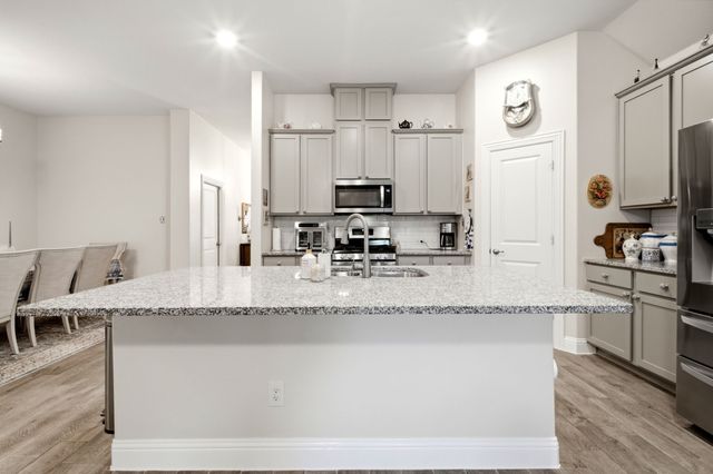 10936 Los Alamos Drive, Aubrey, TX 76227