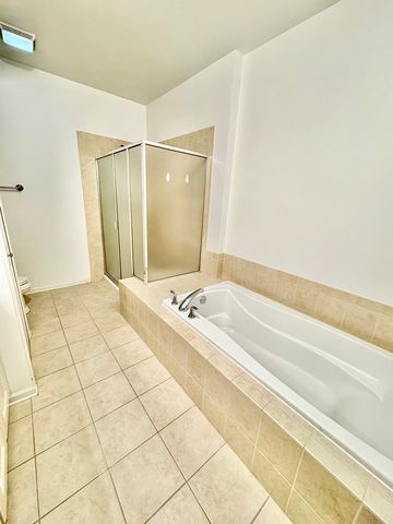 30 Beaconsfield Court 30, Lincolnshire, IL 60069