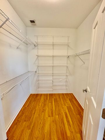 30 Beaconsfield Court 30, Lincolnshire, IL 60069