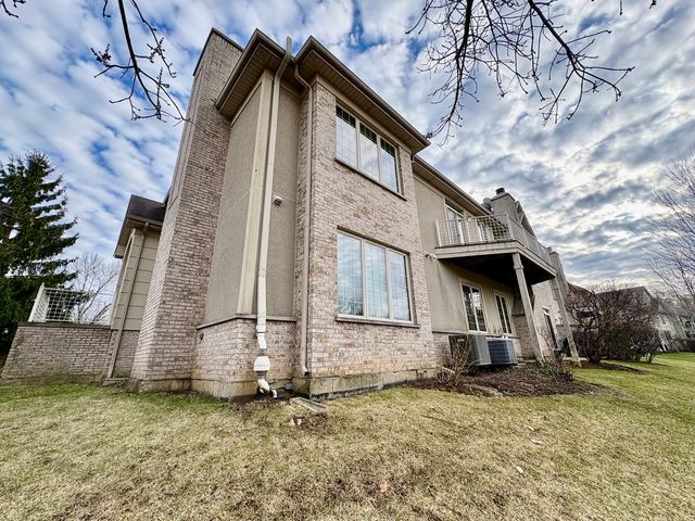 30 Beaconsfield Court 30, Lincolnshire, IL 60069