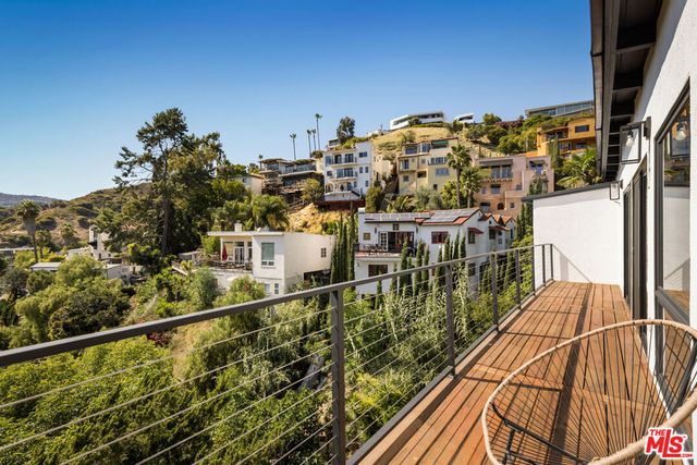 6374 Macal Place, Los Angeles, CA 90068