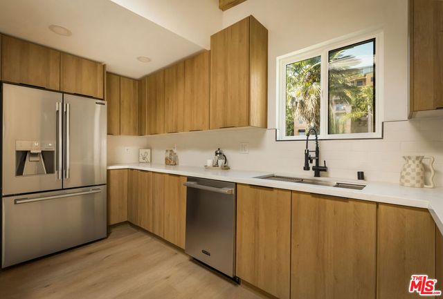 6374 Macal Place, Los Angeles, CA 90068