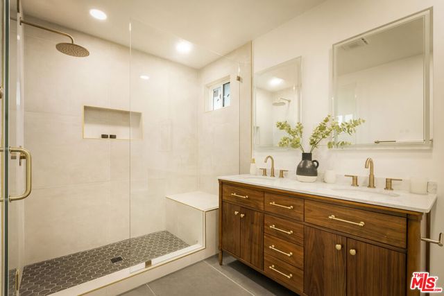 6374 Macal Place, Los Angeles, CA 90068