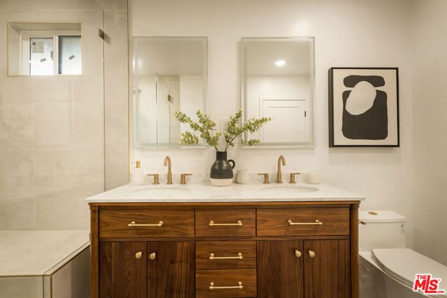 6374 Macal Place, Los Angeles, CA 90068