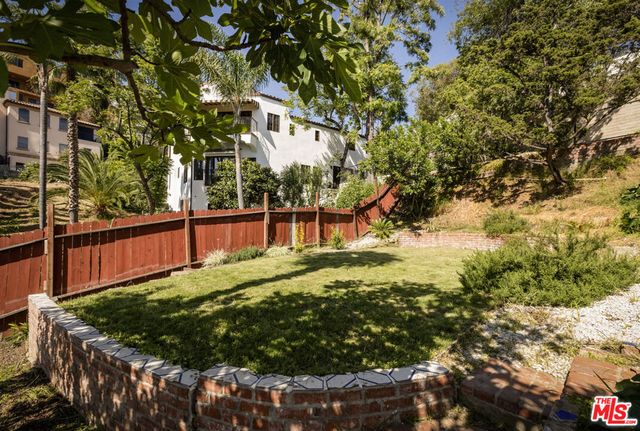 6374 Macal Place, Los Angeles, CA 90068