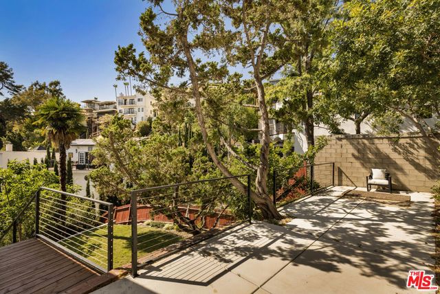 6374 Macal Place, Los Angeles, CA 90068