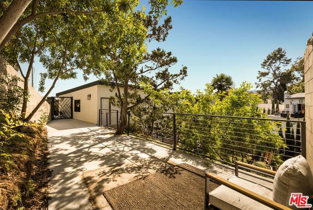6374 Macal Place, Los Angeles, CA 90068