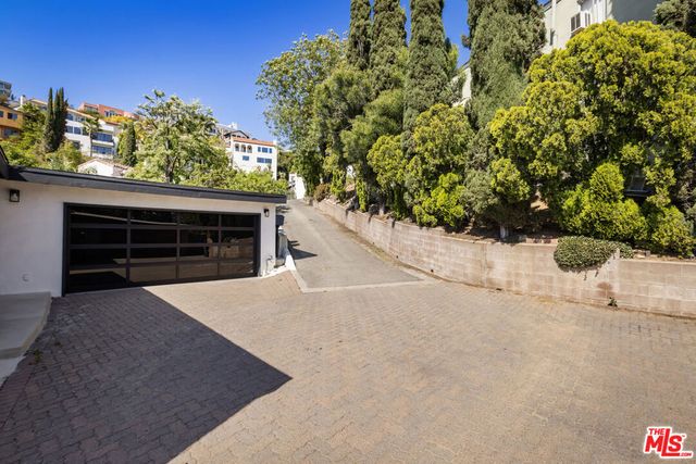 6374 Macal Place, Los Angeles, CA 90068