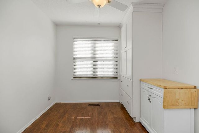 11051 W 95th Terrace, Overland Park, KS 66214