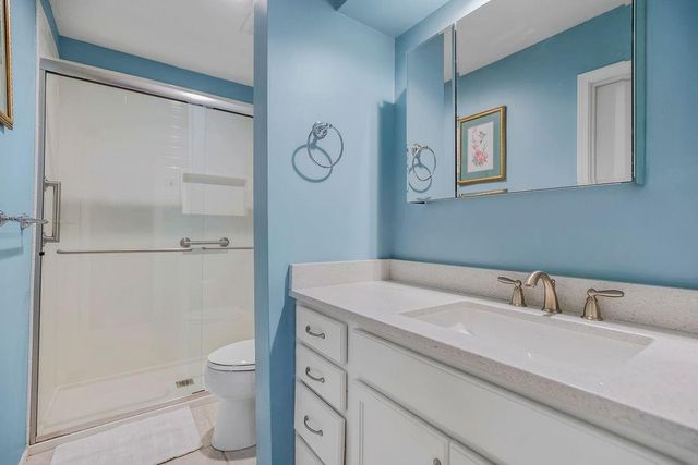 11051 W 95th Terrace, Overland Park, KS 66214