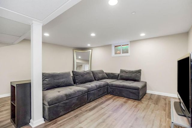 11051 W 95th Terrace, Overland Park, KS 66214