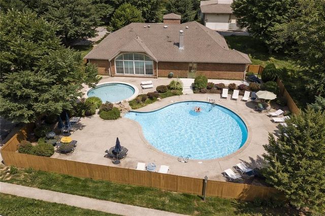 11051 W 95th Terrace, Overland Park, KS 66214