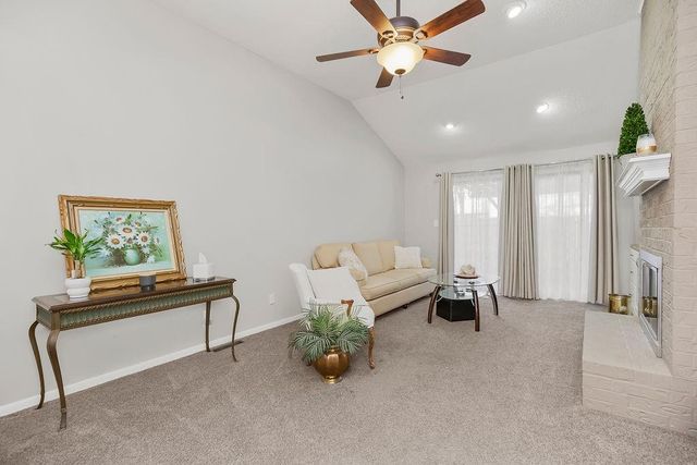 11051 W 95th Terrace, Overland Park, KS 66214