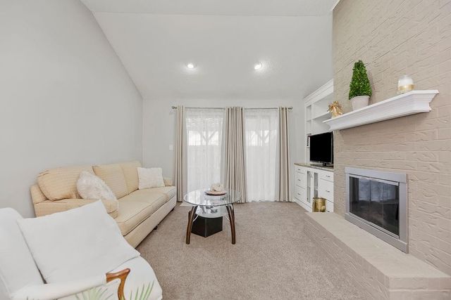 11051 W 95th Terrace, Overland Park, KS 66214