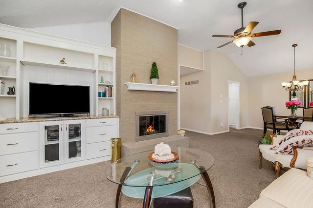 11051 W 95th Terrace, Overland Park, KS 66214