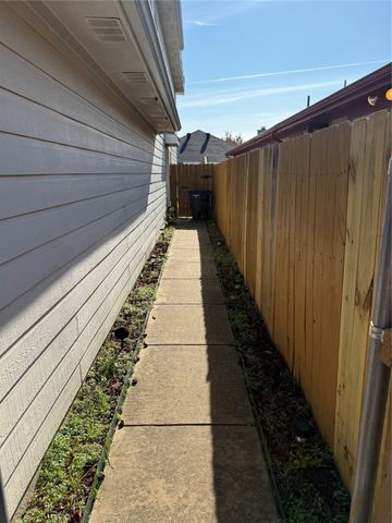 5031 Mountain Spring Trail, Fort Worth, TX 76123