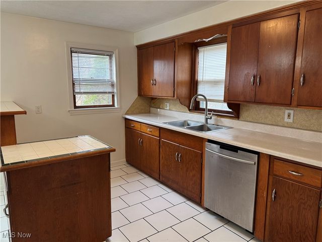 3053 Helen Place NW, Canton, OH 44708