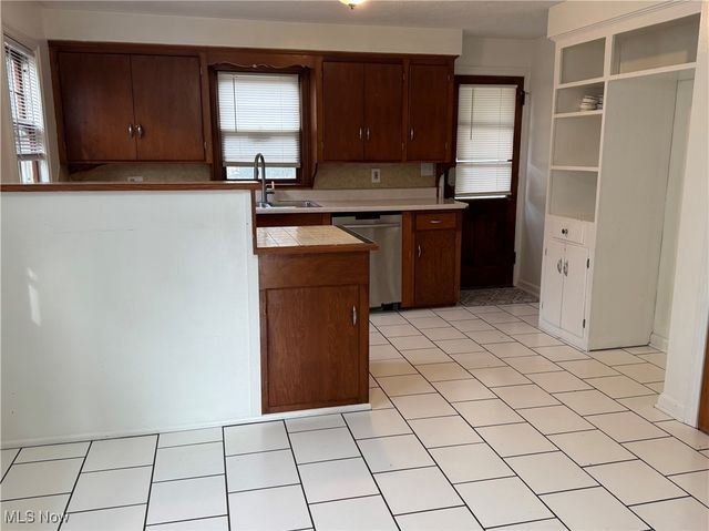 3053 Helen Place NW, Canton, OH 44708