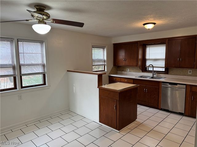 3053 Helen Place NW, Canton, OH 44708