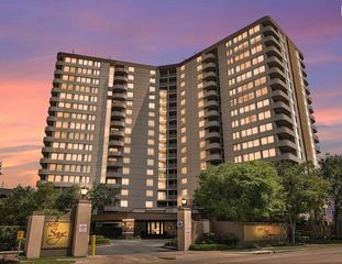 3525 Sage Road 1517, Houston, TX 77056