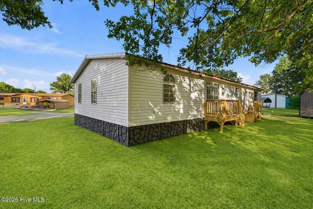 211 Duck Ridge Drive, Pikeville, NC 27863