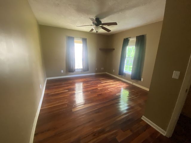 2058 Old Greenbrier Pike, Greenbrier, TN 37073