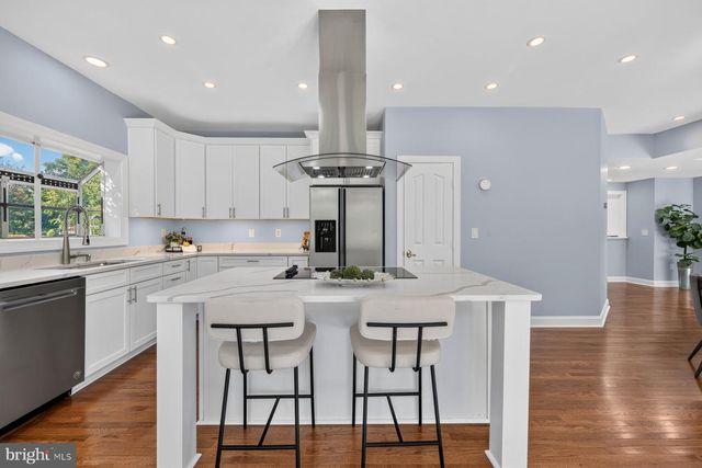 17536 APPLEWOOD LN, Rockville, MD 20855