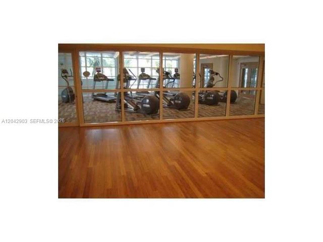 244 Biscayne Blvd 240, Miami, FL 33132