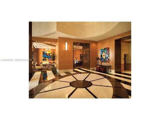 244 Biscayne Blvd 240, Miami, FL 33132