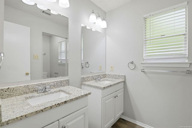 7266 SHADOW RDG, San Antonio, TX 78250