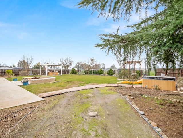 14787 Skyview Road, Madera, CA 93636