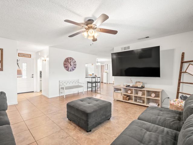 14787 Skyview Road, Madera, CA 93636